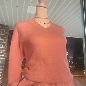 Elegant Pink V-Neck Sweater